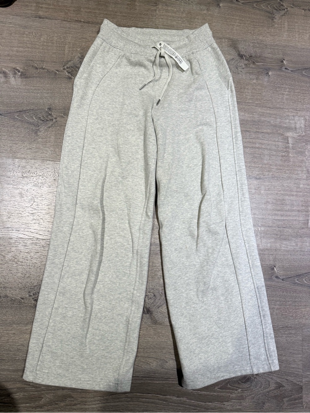 Lululemon scuba wide leg pant 31”